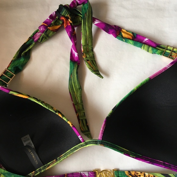 Victoria’s Secret bikini - Picture 5 of 8